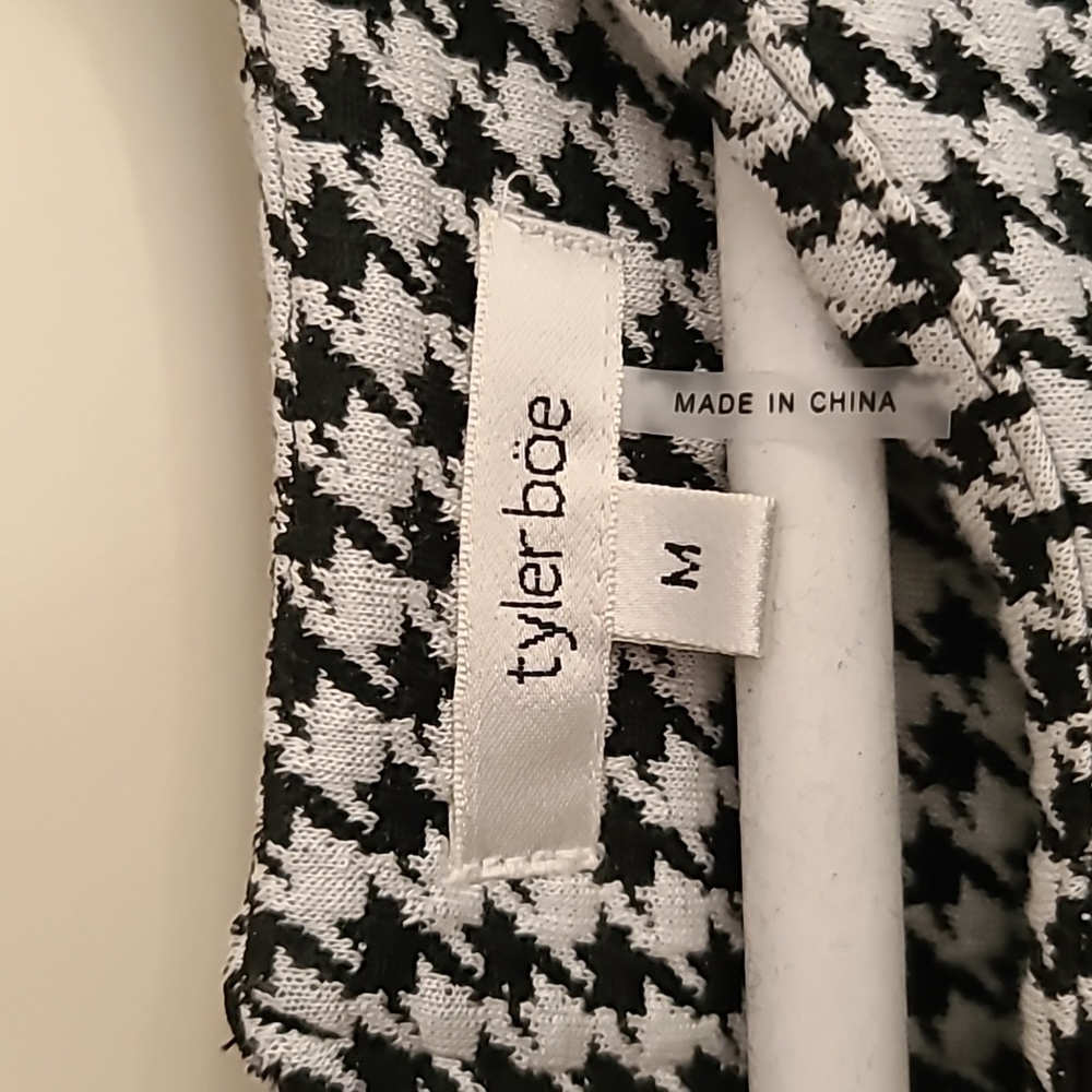 Flirty Houndstooth Top - image 3